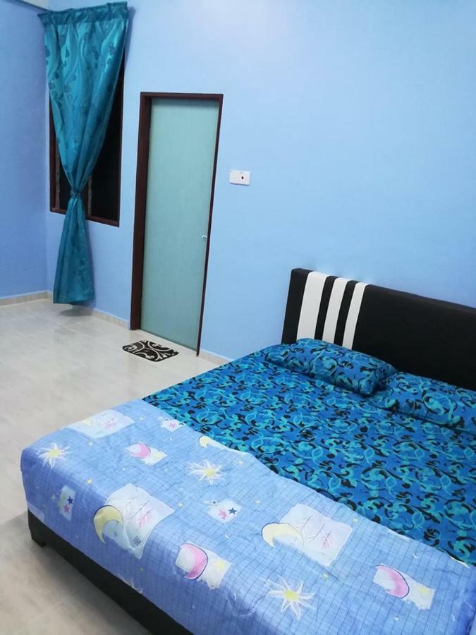 Homestay Damai Yusmila Куала-Тренгану Экстерьер фото