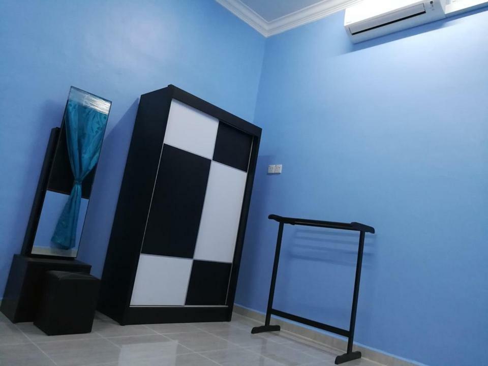 Homestay Damai Yusmila Куала-Тренгану Экстерьер фото