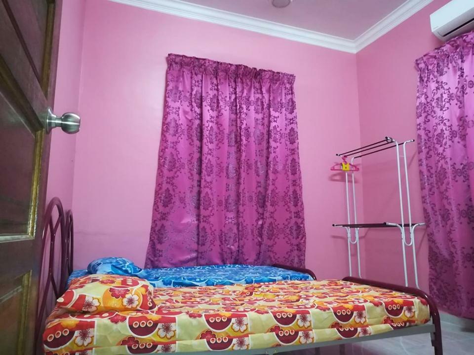 Homestay Damai Yusmila Куала-Тренгану Экстерьер фото