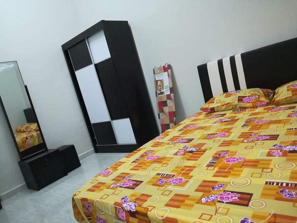 Homestay Damai Yusmila Куала-Тренгану Экстерьер фото