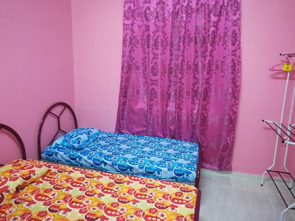 Homestay Damai Yusmila Куала-Тренгану Экстерьер фото